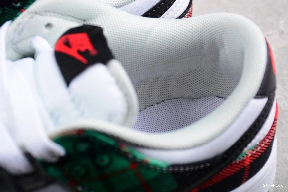 Dunk DV0827-100 Nike Low Plaid Tartan 0109